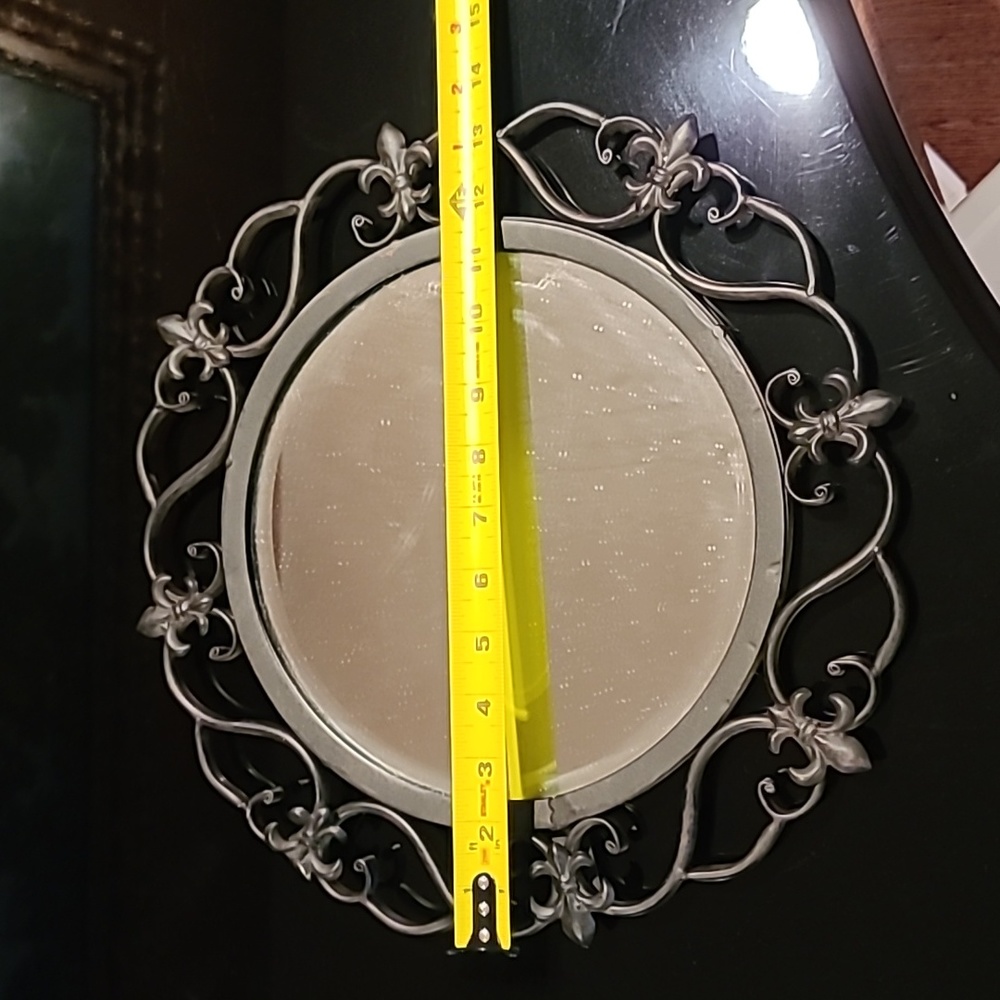 Decorative Mirror - Picture 2 of 4